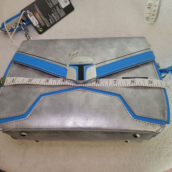Loungefly Star Wars Cross Body Bag Purse Jango Fett Chain Strap Silver Blue NWT - Picture 7 of 9